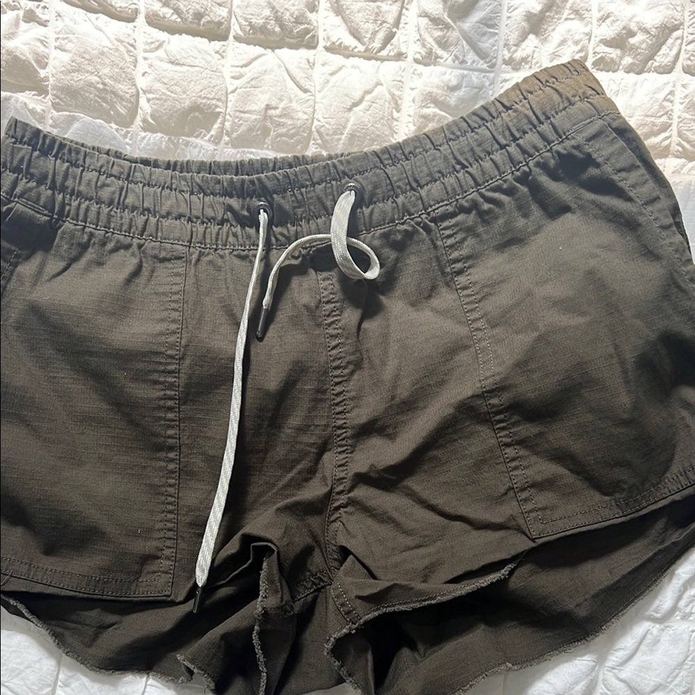 vuori ripstop shorts